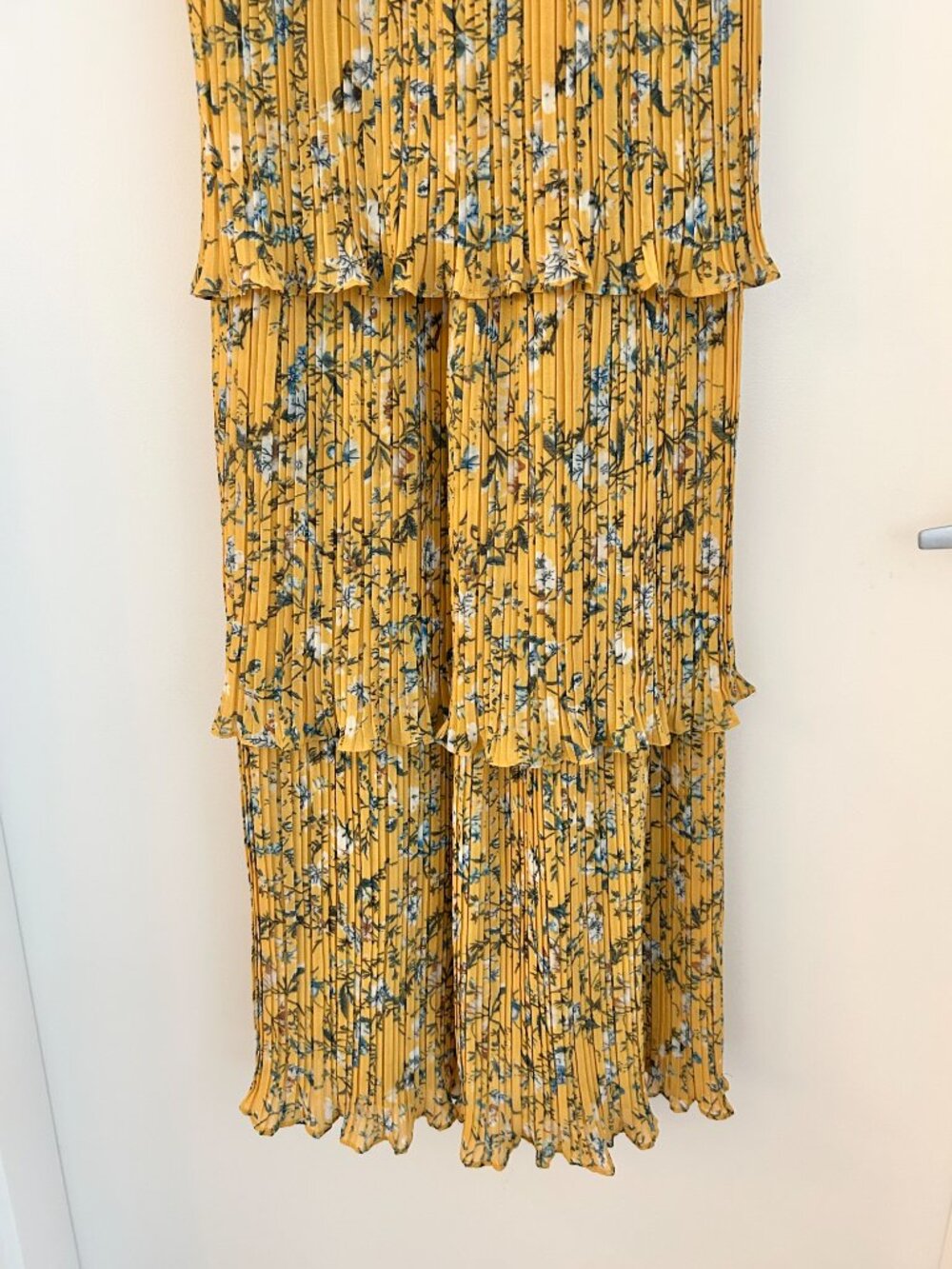 Lulus Such Sophistication Yellow Floral Print Pleated Summer Maxi Dress Size L - Picture 6 of 9